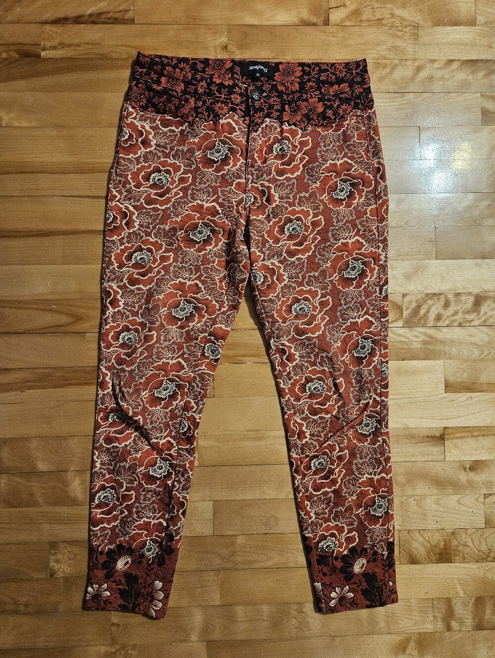 Desigual Altea Skinny Trouser By Christian LaCroix Size 10 Red Black Floral